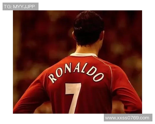 梦剧场的幕后守望者：约翰·希尔斯与曼联基金会的深情告别