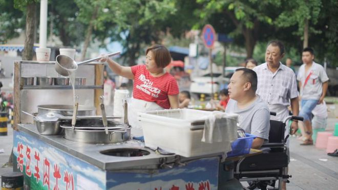 PG电子官方网站小餐饮也能做出大事业解读鲜师傅杨志的创业之路！(图2)