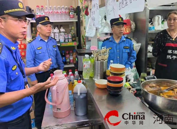 PG电子官方网站驻马店开发区城市管理局持续开展餐饮场所油烟治理和燃气安全专项检查(图3)